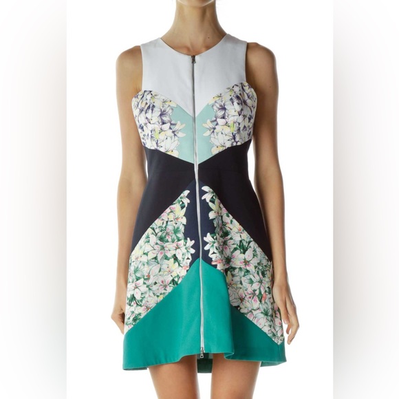 BCBG MaxAzria
Navy Green Flower Print Sleeveless Dress - Picture 4 of 5
